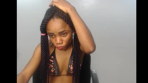 ella online show from October 5, 2025, 5:06 am