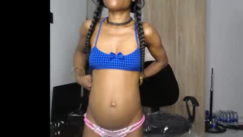 ella online show from February 25, 2026, 4:44 am