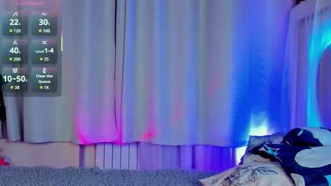 Ella online show from November 30, 2025, 2:43 pm