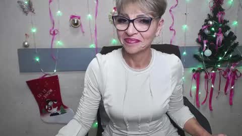 EllaBonito online show from December 24, 2024, 1:28 pm