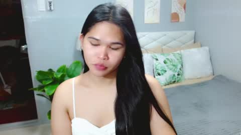 Snapshot of ellaford chatting on July 13, 2026, 9:28 pm EllaFord online show from July 13, 2026, 9:28 pm