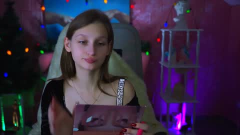 Ella online show from December 30, 2024, 6:53 am