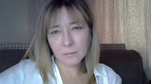 ellajohnsonx online show from October 18, 2025, 11:55 am