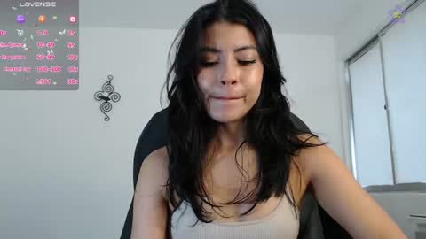 Snapshot of ellajonz chatting on June 27, 2026, 6:57 pm Ella Amoneth online show from June 27, 2026, 6:57 pm
