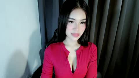 Snapshot of ellaliciousss chatting on June 22, 2026, 12:35 am ella online show from June 22, 2026, 12:35 am