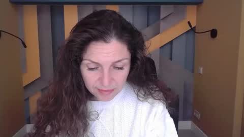 EllaLongs online show from November 4, 2025, 12:26 pm