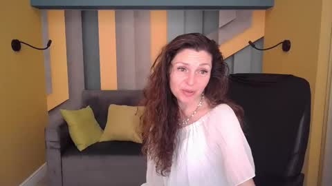 EllaLongs online show from March 11, 2026, 12:44 pm