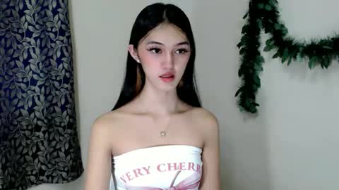 ELLA online show from September 30, 2025, 10:15 pm