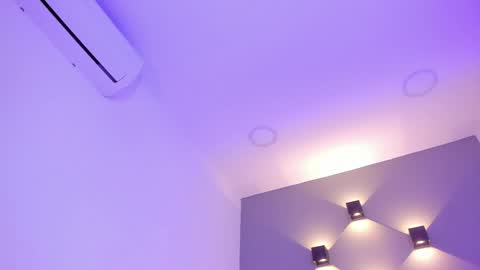 Ella online show from January 24, 2025, 7:41 am