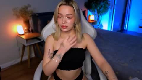 Ella online show from January 10, 2026, 5:42 am