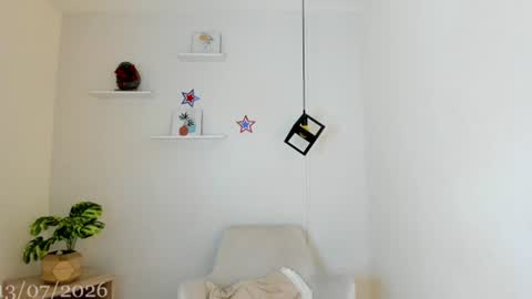 Eliana online show from July 14, 2026, 2:05 am