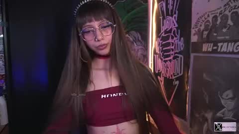 follow me on instagram .    online show from October 17, 2025, 6:10 pm