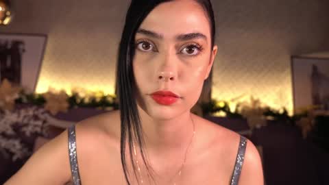 Elle Diane online show from December 24, 2024, 9:33 pm
