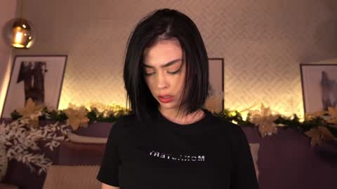 Elle Diane online show from December 30, 2024, 1:04 am