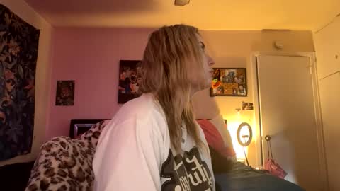 Snapshot of ellejess chatting on March 1, 2026, 8:33 pm ellejess online show from March 1, 2026, 8:33 pm