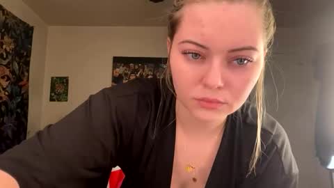 Snapshot of ellejess chatting on March 4, 2026, 8:48 pm ellejess online show from March 4, 2026, 8:48 pm