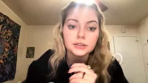 ellejess online show from March 8, 2026, 6:44 pm