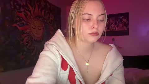 ellejess online show from April 26, 2026, 6:11 am