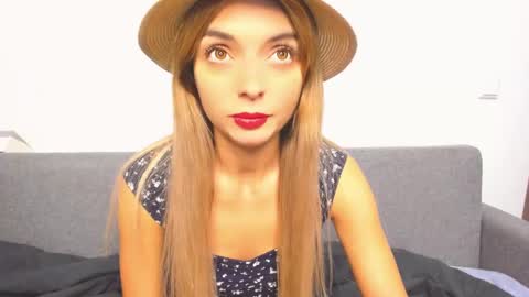 ellen_flow online show from December 4, 2024, 8:29 pm