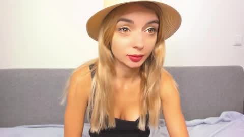 ellen_flow online show from February 14, 2025, 7:02 pm