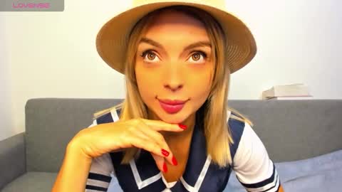 ellen_flow online show from October 10, 2025, 9:47 pm