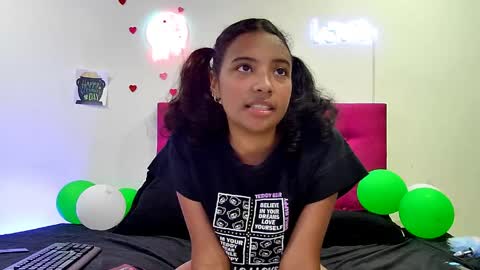 Snapshot of ellie_cute7 chatting on April 11, 2026, 7:18 pm ellie_cute7 online show from April 11, 2026, 7:18 pm