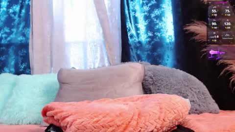 Ellie Ramos online show from February 25, 2025, 4:53 pm