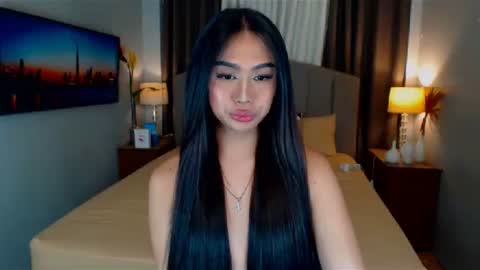 Snapshot of elliecummers chatting on January 19, 2025, 12:49 am ellie online show from January 19, 2025, 12:49 am