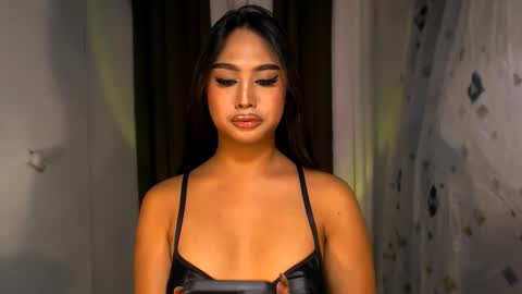 Snapshot of elliecummers chatting on October 22, 2025, 2:17 pm ellie online show from October 22, 2025, 2:17 pm