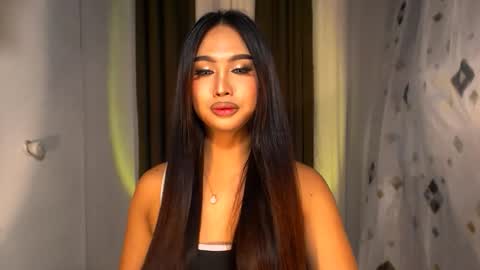 Snapshot of elliecummers chatting on November 3, 2025, 5:25 pm ellie online show from November 3, 2025, 5:25 pm