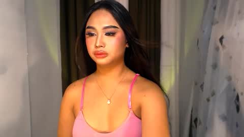 Snapshot of elliecummers chatting on November 14, 2025, 3:00 pm ellie online show from November 14, 2025, 3:00 pm