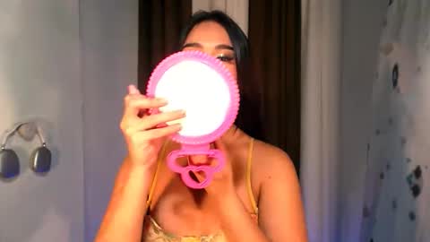 Snapshot of elliecummers chatting on November 23, 2025, 4:29 pm ellie online show from November 23, 2025, 4:29 pm