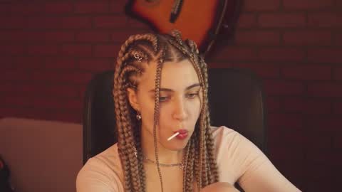 elliecutes online show from February 12, 2025, 8:59 am