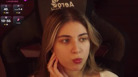 elliecutes online show from February 18, 2025, 12:06 pm