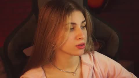 elliecutes online show from February 21, 2025, 9:34 am