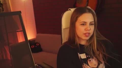 elliecutes online show from February 25, 2025, 8:36 am