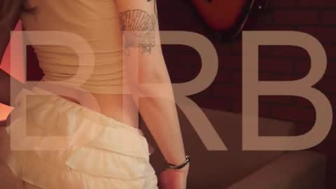 elliecutes online show from October 28, 2025, 7:56 am