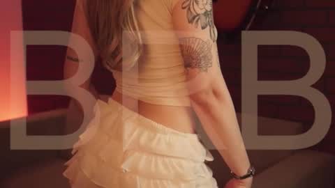 elliecutes online show from November 30, 2025, 8:29 am