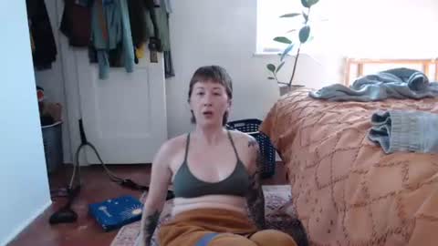 Ellie Rowyn online show from February 28, 2026, 9:49 pm