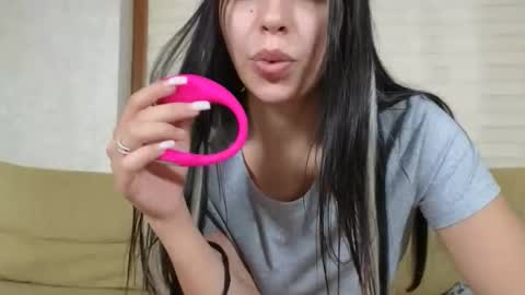 ellietv_ares online show from September 18, 2025, 4:31 pm