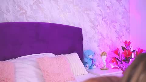 Snapshot of ellinanuria chatting on February 12, 2026, 5:13 am EllinaNuria online show from February 12, 2026, 5:13 am