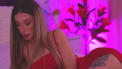 EllinaNuria online show from March 12, 2026, 6:36 pm