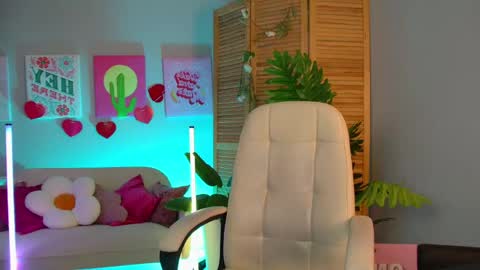 Snapshot of ellinvale chatting on April 30, 2026, 5:03 am Elin online show from April 30, 2026, 5:03 am