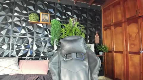 Snapshot of elliot_colton chatting on August 1, 2026, 11:03 pm Elloit Colton online show from August 1, 2026, 11:03 pm