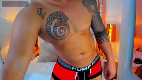 E L L I O T    V E L E Z online show from February 25, 2025, 8:41 pm