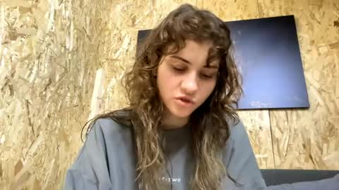 Snapshot of elliselic chatting on May 24, 2026, 6:13 pm Jane online show from May 24, 2026, 6:13 pm