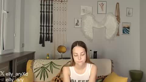 elly_ary online show from January 11, 2026, 9:20 pm