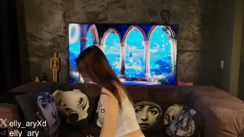 Snapshot of elly_ary chatting on March 25, 2026, 10:38 pm elly_ary online show from March 25, 2026, 10:38 pm