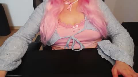 Elly online show from April 5, 2026, 12:57 pm