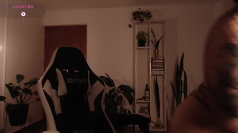 Emy Castro online show from November 4, 2025, 11:48 pm